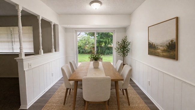 Photo - 725 Howard Ct