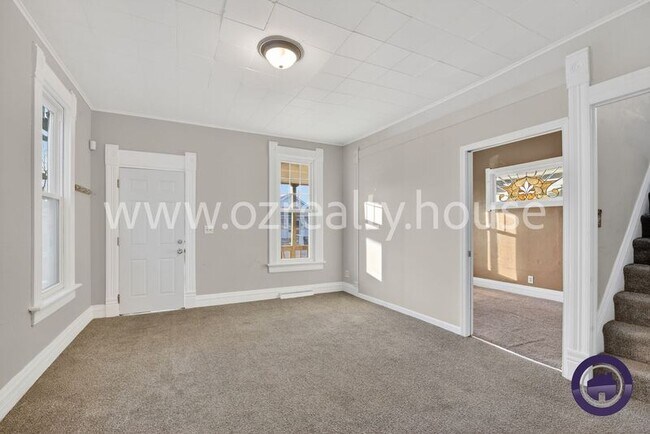 Photo - 837 Lorain St