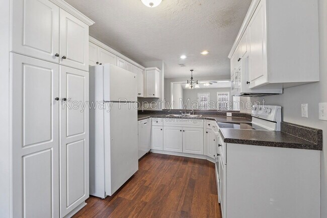 Photo - 109 Kousa Ln