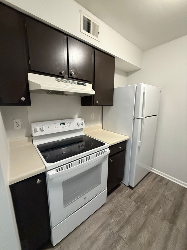 Photo - Spacious 1-Bedroom, 1-Bath with Fireplace ... Unit 354K