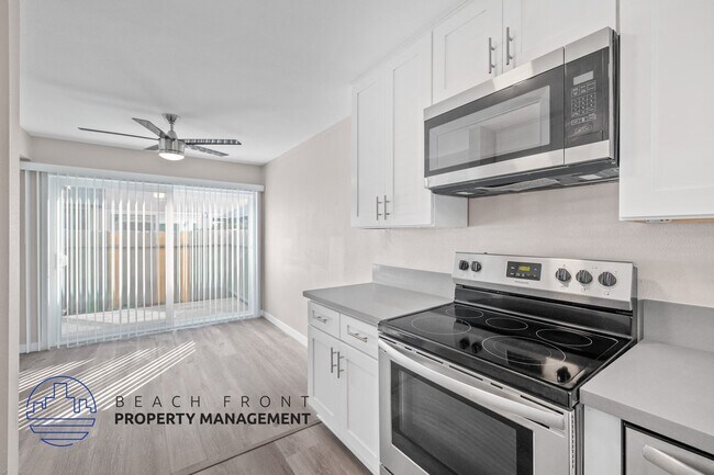 Photo - 515-517 N. Juanita Ave.