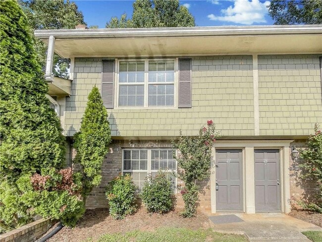 Building Photo - 27 Villa Ct SE Rental