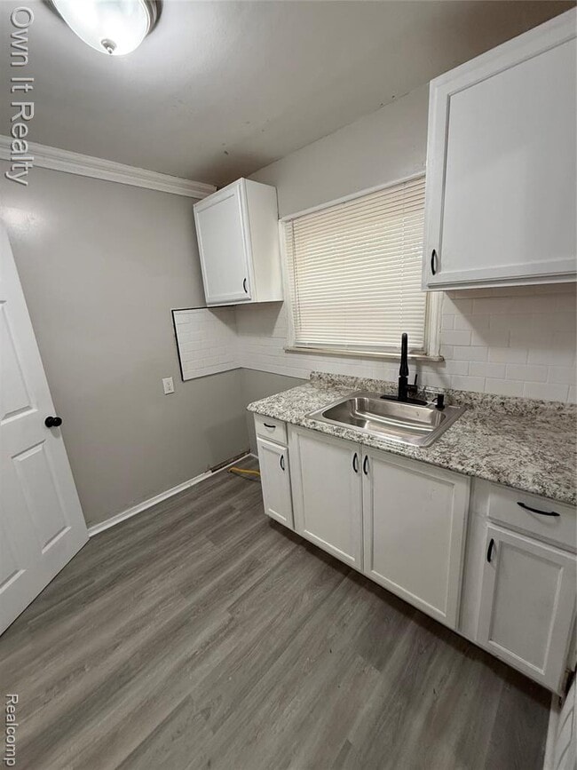 Photo - 18705 Avon Ln