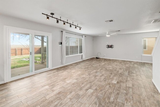 Photo - 6212 Speyside Dr