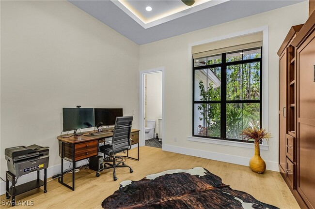 Photo - 618 31st St NW