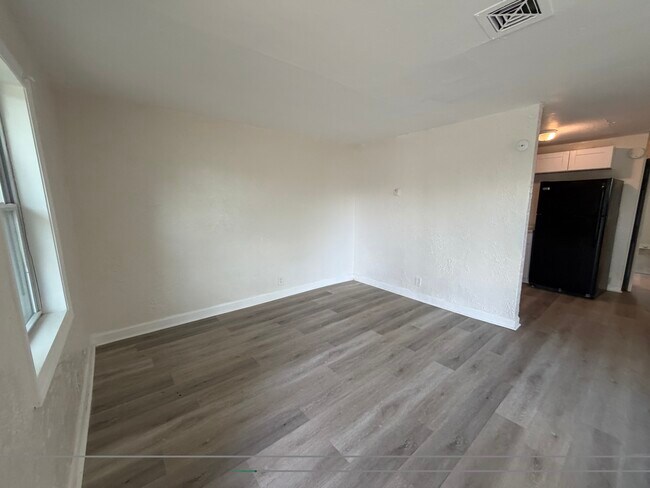 Photo - 900 Richland St Unit B