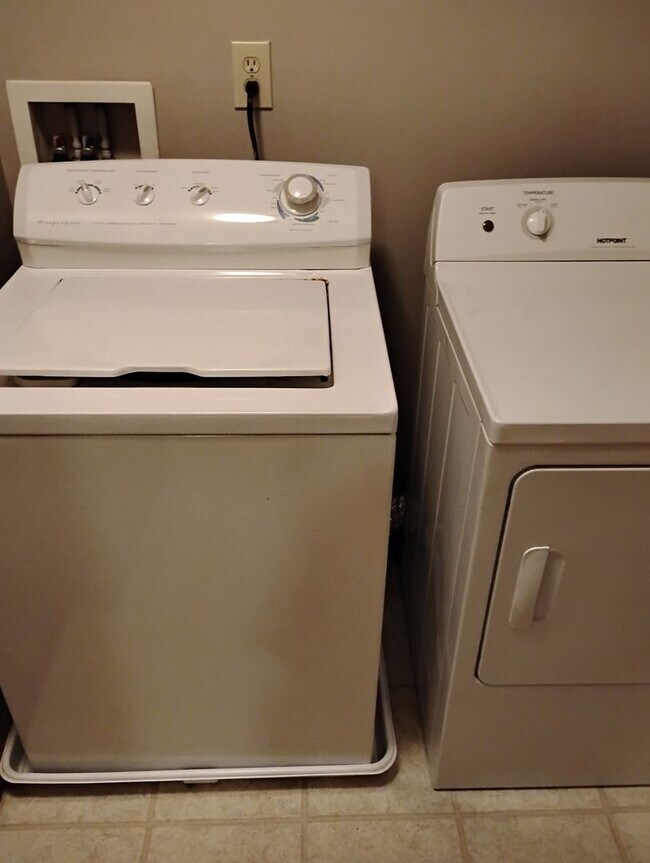 Photo - 3296 Hopkins Dr