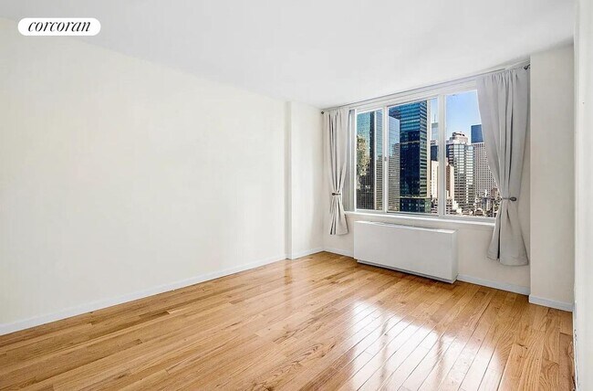 Photo - 232-236 E 47th St