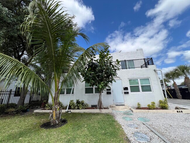Photo - 1709 Mercer Ave Townhome