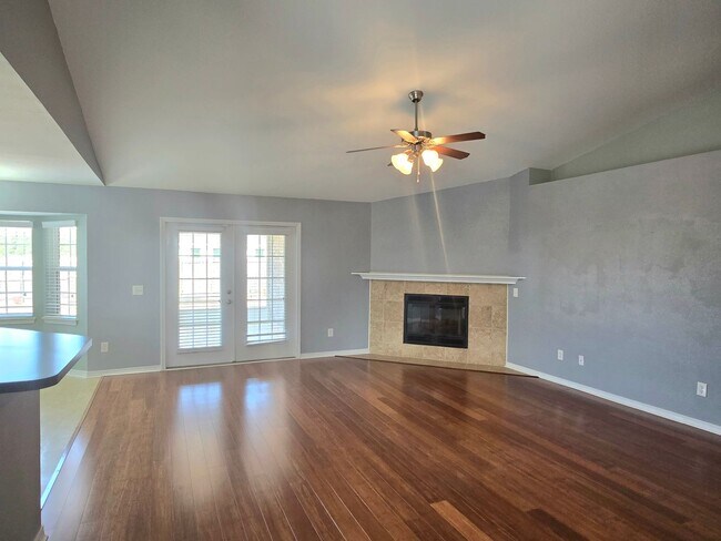 Photo - Spacious 4-Bed/3 Bath Home - Spencer Ridge