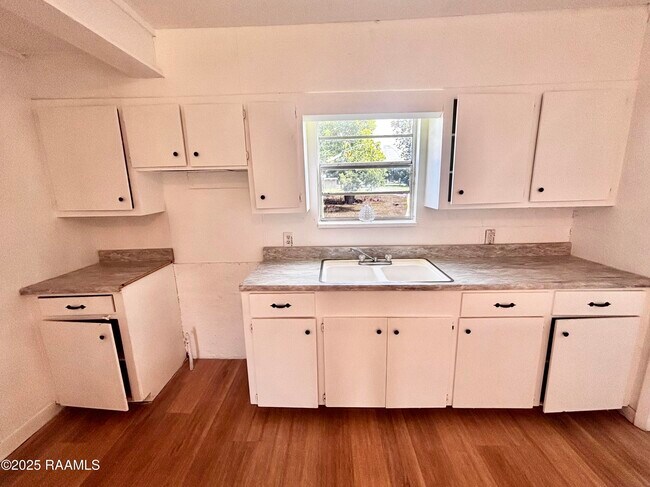 Photo - 711 E Lessley St