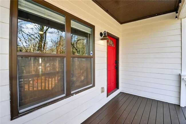 Photo - 991 Ada Ave NW