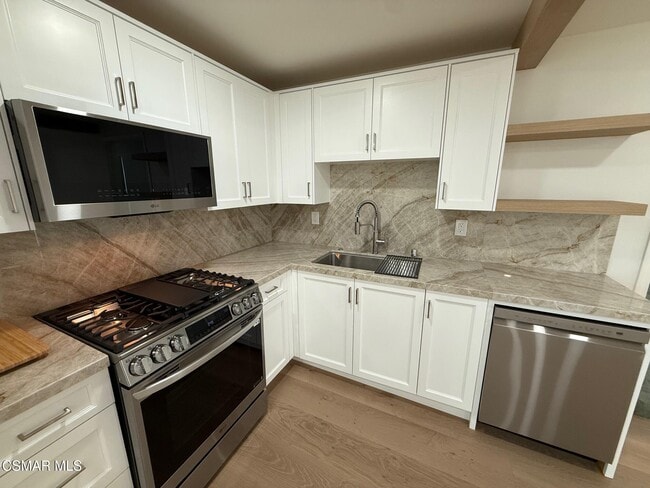 Photo - 102 W Alta Green