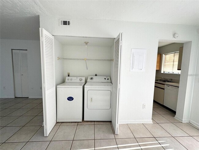 Photo - 2300 SW 43rd St