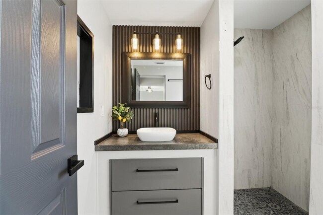 Photo - 3120 Mercer Rd