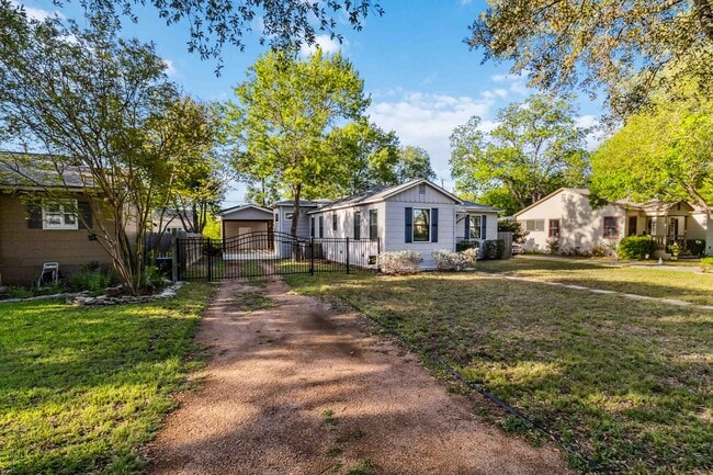 Photo - 124 Harmon Dr