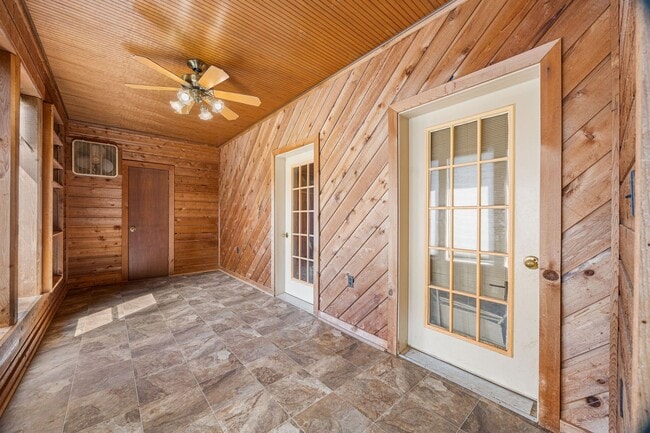 103 Pleasant View Dr