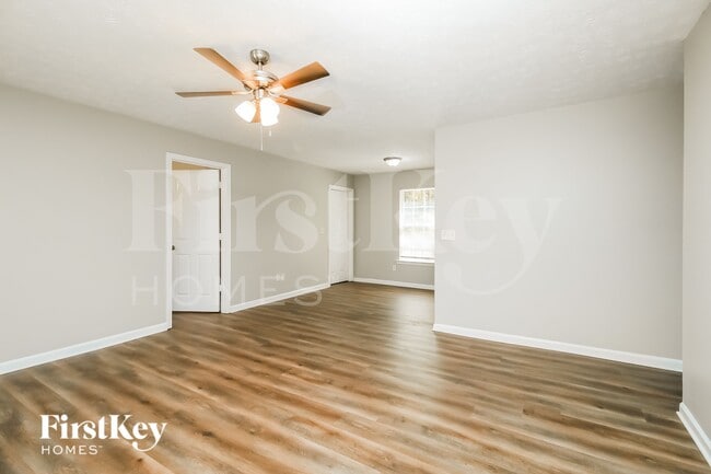 Photo - 9161 Thrash St SW
