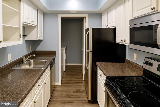Building Photo - 18324 Streamside Dr Unit 102 Rental