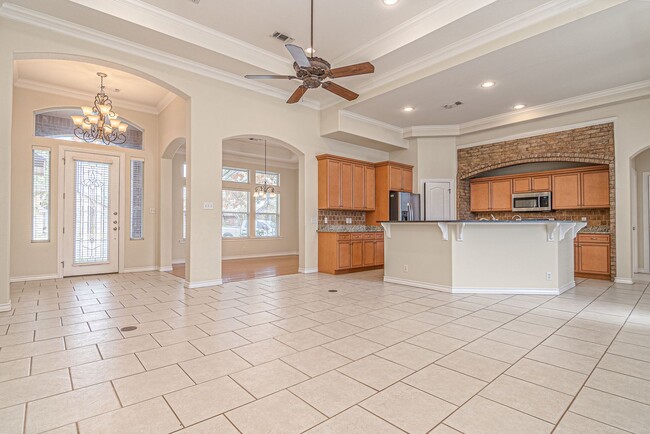 Photo - 405 Springwood Ct