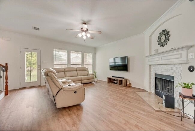 Photo - 15704 Ringdove Ct