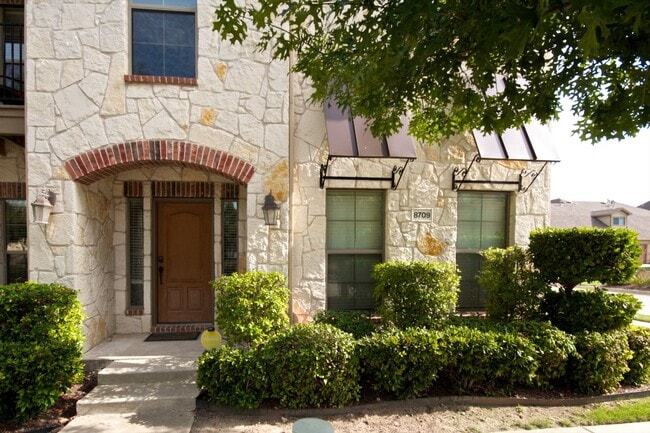 Building Photo - *Hemmingway at Craig Ranch*