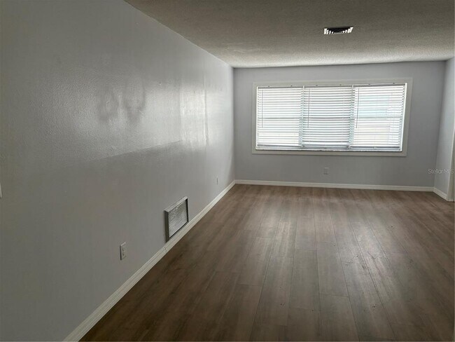 Photo - 2380 Timbercrest Cir W