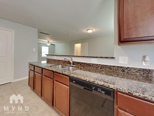 Photo - 5622 Rainbow Rd.