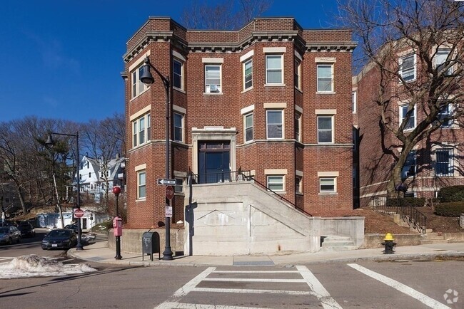 Building Photo - 1725 Commonwealth Ave Unit 4 Rental