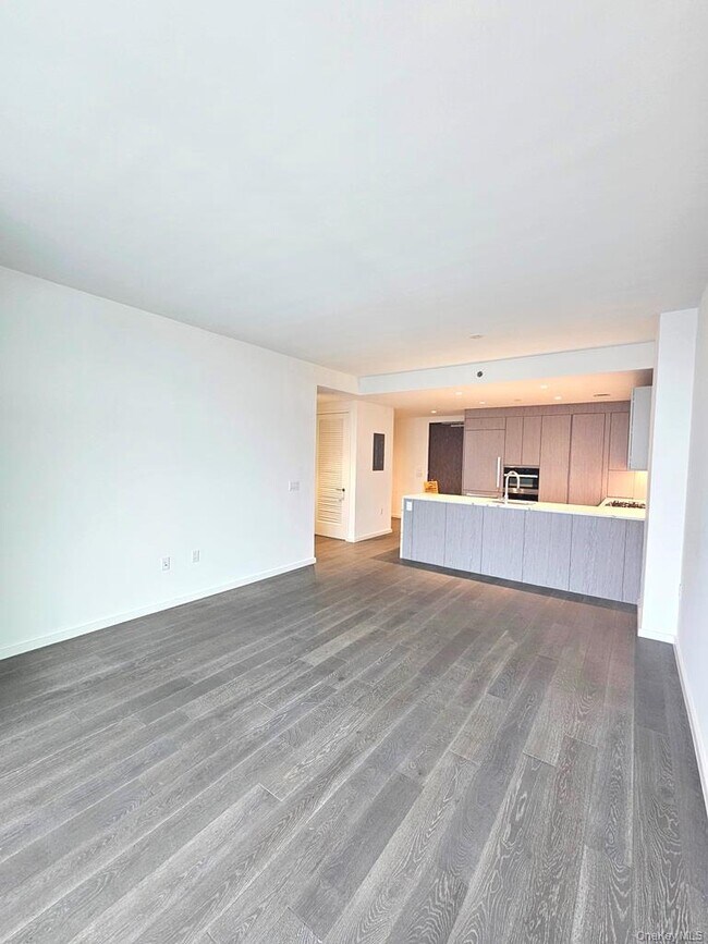 133-36 37th Ave Unit 5F