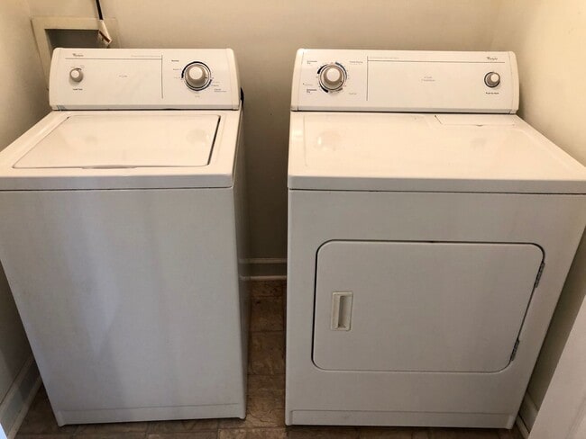 Photo - 431 Harts Cove Way