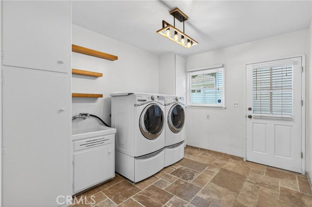 Photo - 5007 Canoga Ave