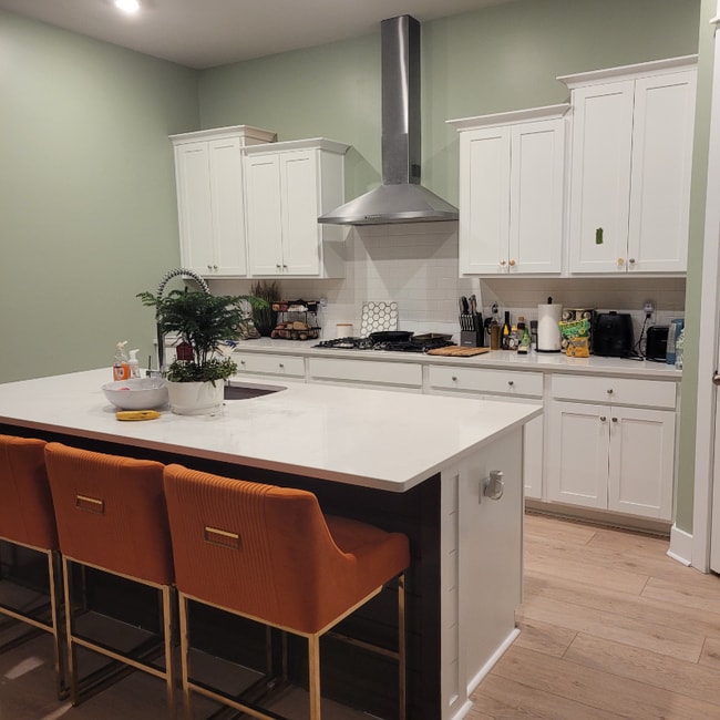 Building Photo - 201 Denham St