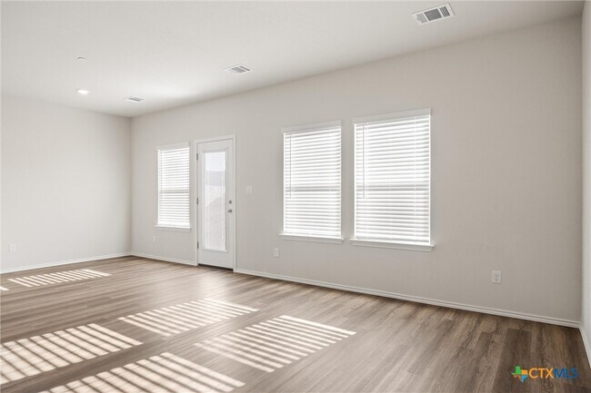 Photo - 12811 Village Spun Plz Casa Adosada