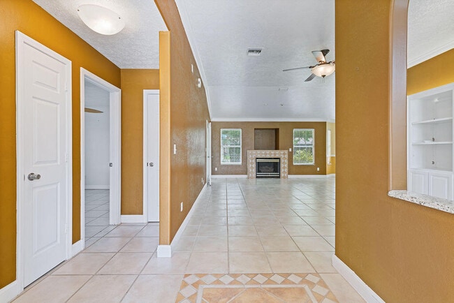 Photo - 208 Palm Cir