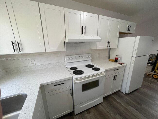 Photo - 5040 Sanctuary Way