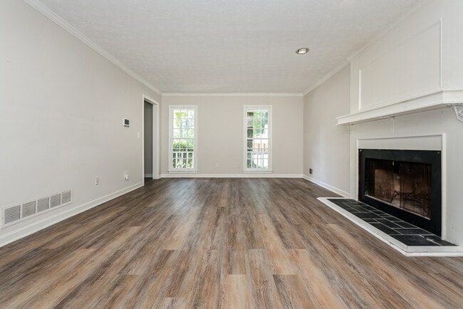 Photo - 603 Chatham Trail