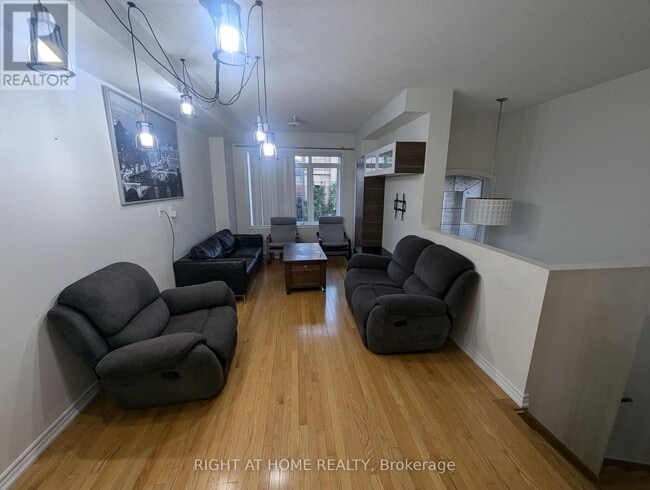 Photo - 3038 Haines Rd