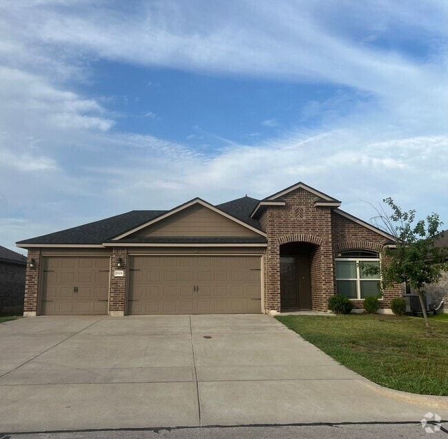 Building Photo - Midway ISD 4 bedroom home