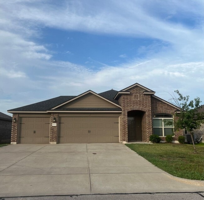 Building Photo - Midway ISD 4 bedroom home