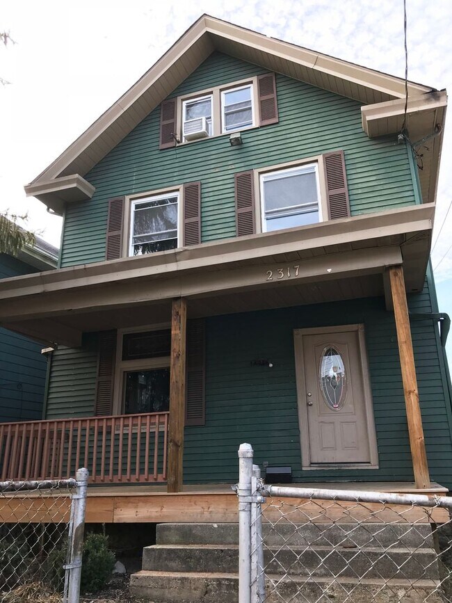 Photo - 2317 Stratford Ave