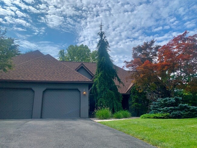 Photo - GRAND FIVE BEDROOM HOME