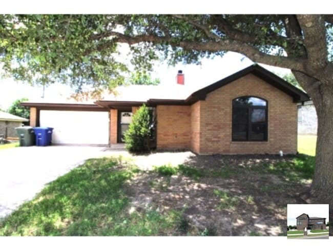 Building Photo - 213 Bronc Dr