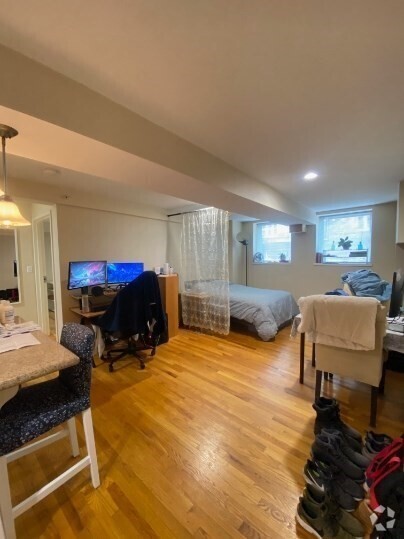 Building Photo - 315 Saint Paul St Unit 4 Rental