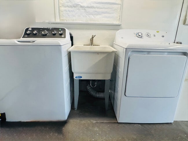 Photo - 10609 Mountain View Ave Unidad A