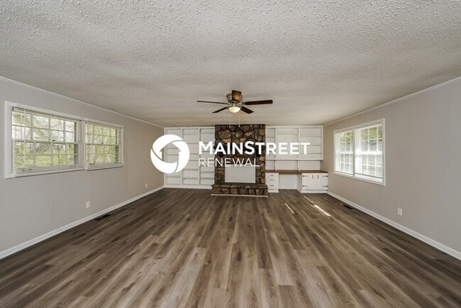 3 Bedroom Pet-Friendly Home in Birmingham, AL with Main Street Renewal