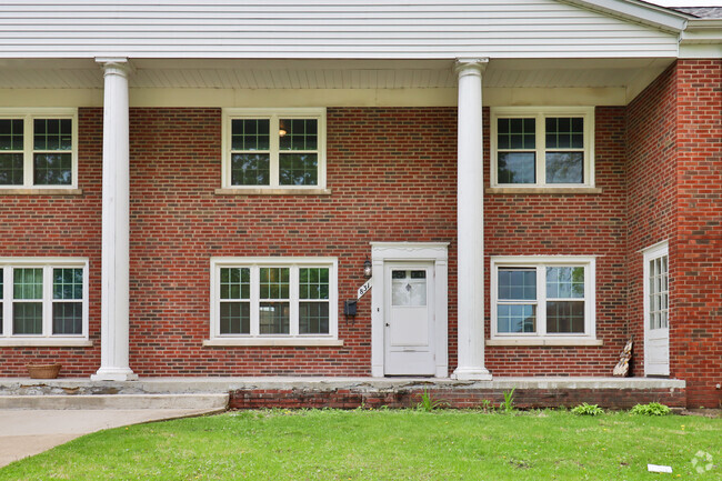 Building Photo - 831 N Raynor Ave Rental