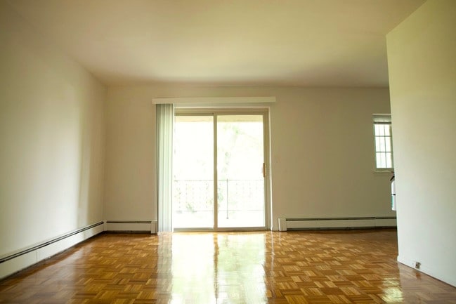 Photo - Glen Wall Heights