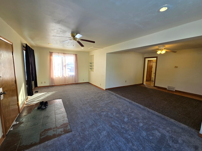 Building Photo - 836 Oak Hill Rd Unit A