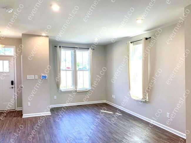 Photo - 3934 Grove Point Dr